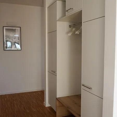 185 Sqm Loft Inclusive Gym For 8 People